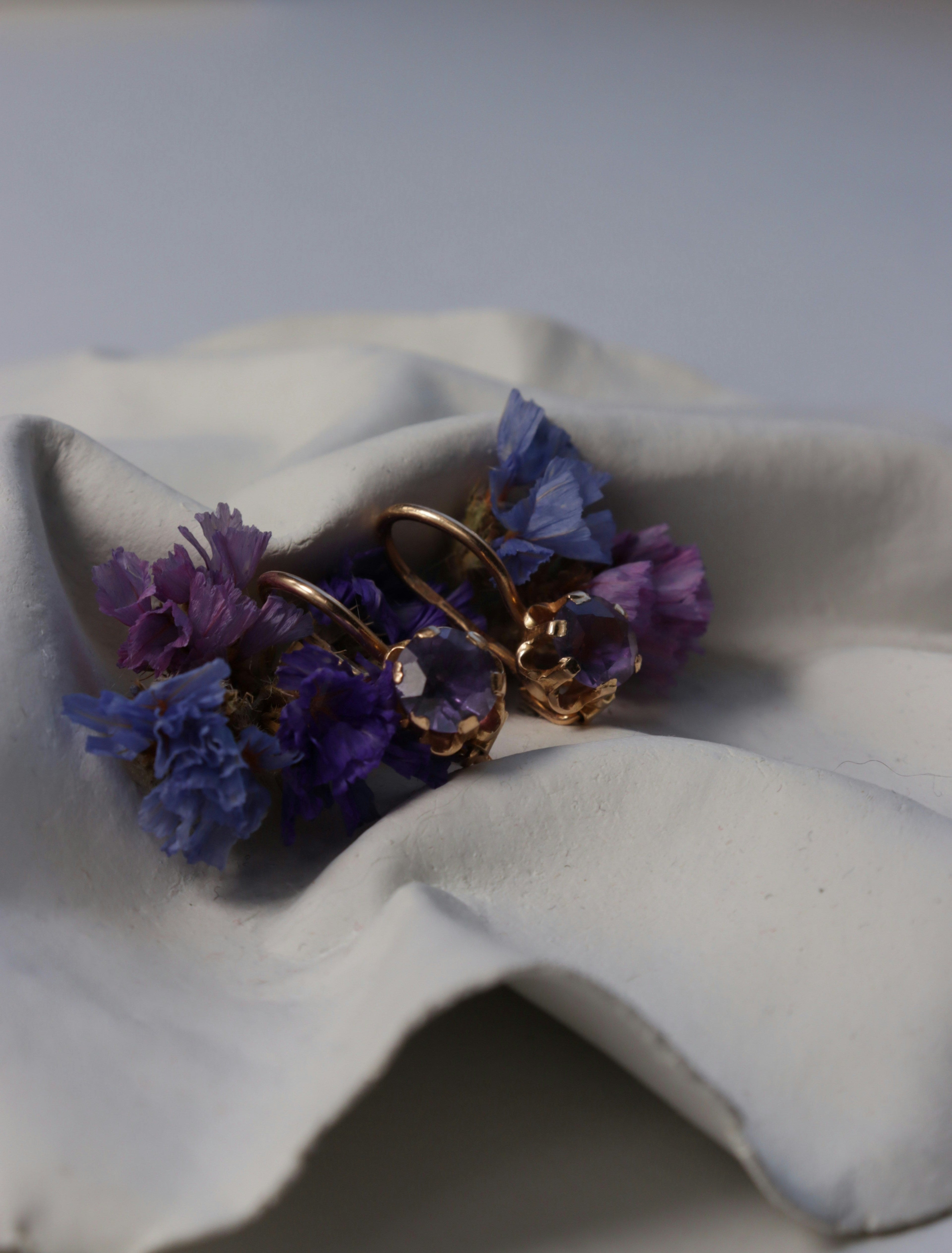 Jewelry & Accessories